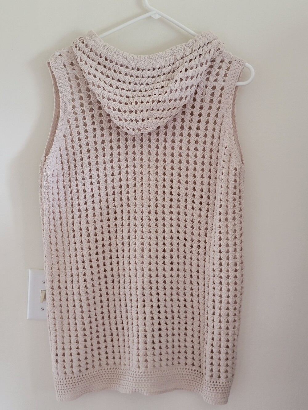 π Coastal Boho Vibes. SzL Artelier by Nicole Miller Open-Knit Hooded Vest βοΈ - Picture 3 of 11